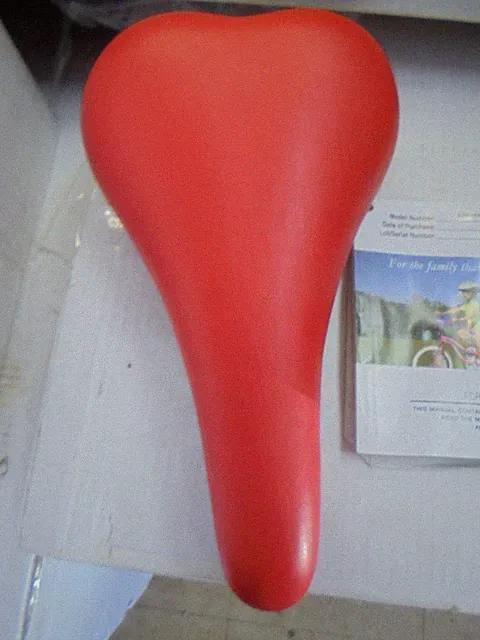 BICYCLE SEAT (RED, MADE BY DYNACRAFT)