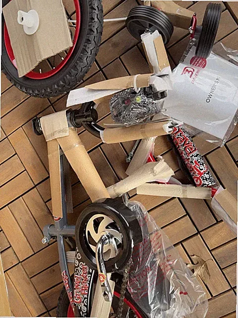 Dynacraft Magna Throttle 12-inch BMX Bike for Age 3-5 Years Training Wheels