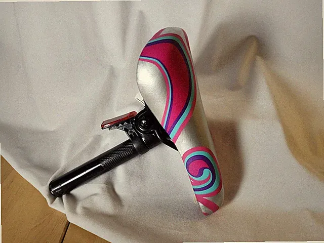 Dynacraft Twilight Twist 16" Bicycle Seat Replacement NWOT