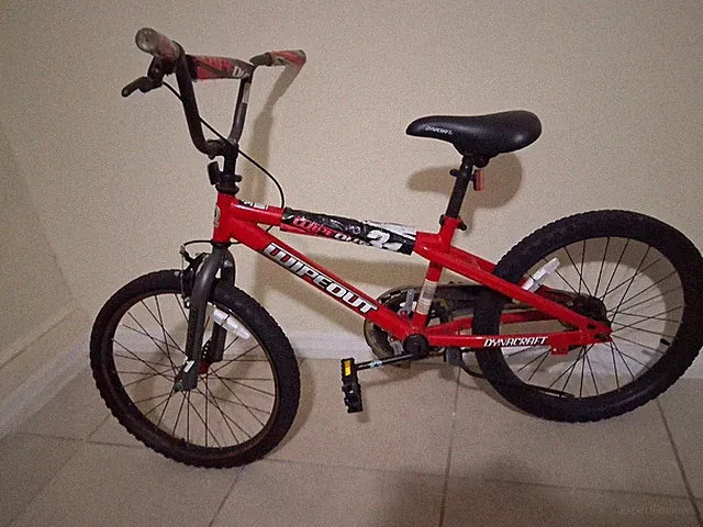 Dynacraft Wipeout BMX Bike 20" 1-Speed Side Pull Caliper Brake Red/Black